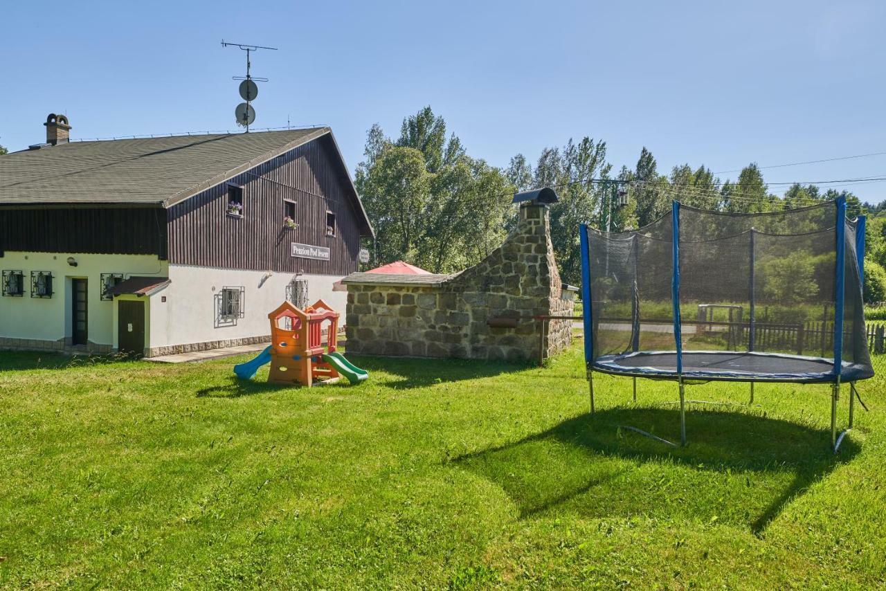 Penzion Pod Lesem Hotel Hodkovice Exterior foto